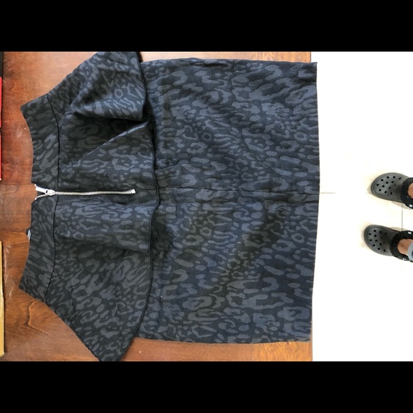 Bebe 0 peplum skirt - Picture 2 of 3